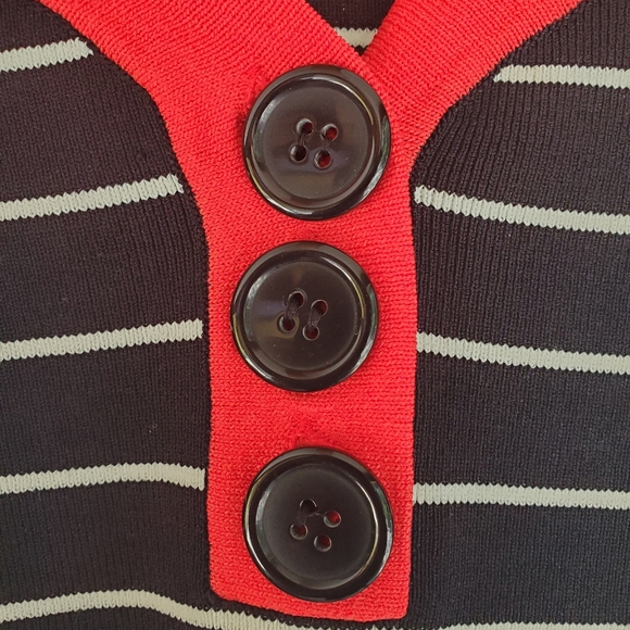 Sweater - Picture 3 of 5